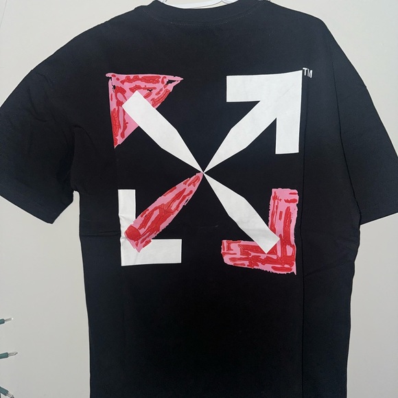 Off-White T-Shirt - Picture 2 of 10